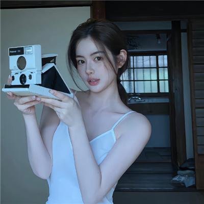 伴游女王